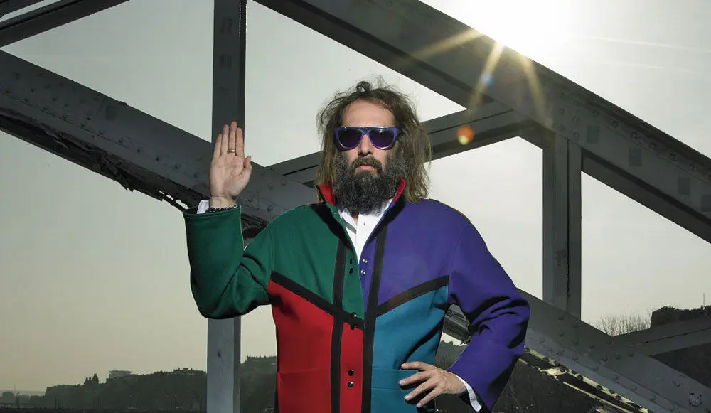 Sebastien Tellier reprend Protovision de Kavinsky