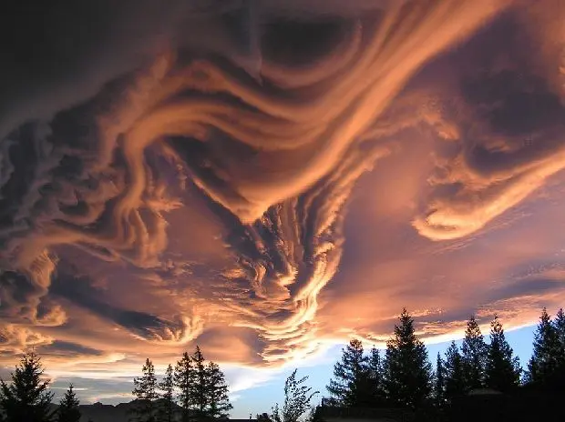 Photo : un drôle de nuage dans le ciel