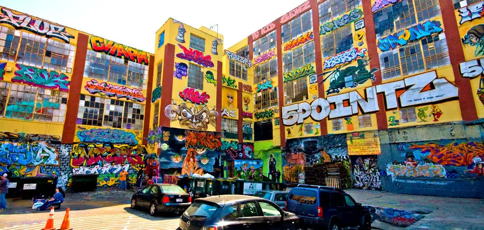 Toujours en vie, toujours pas sauvé : 5 pointz, lieu de mémoire du hip-hop