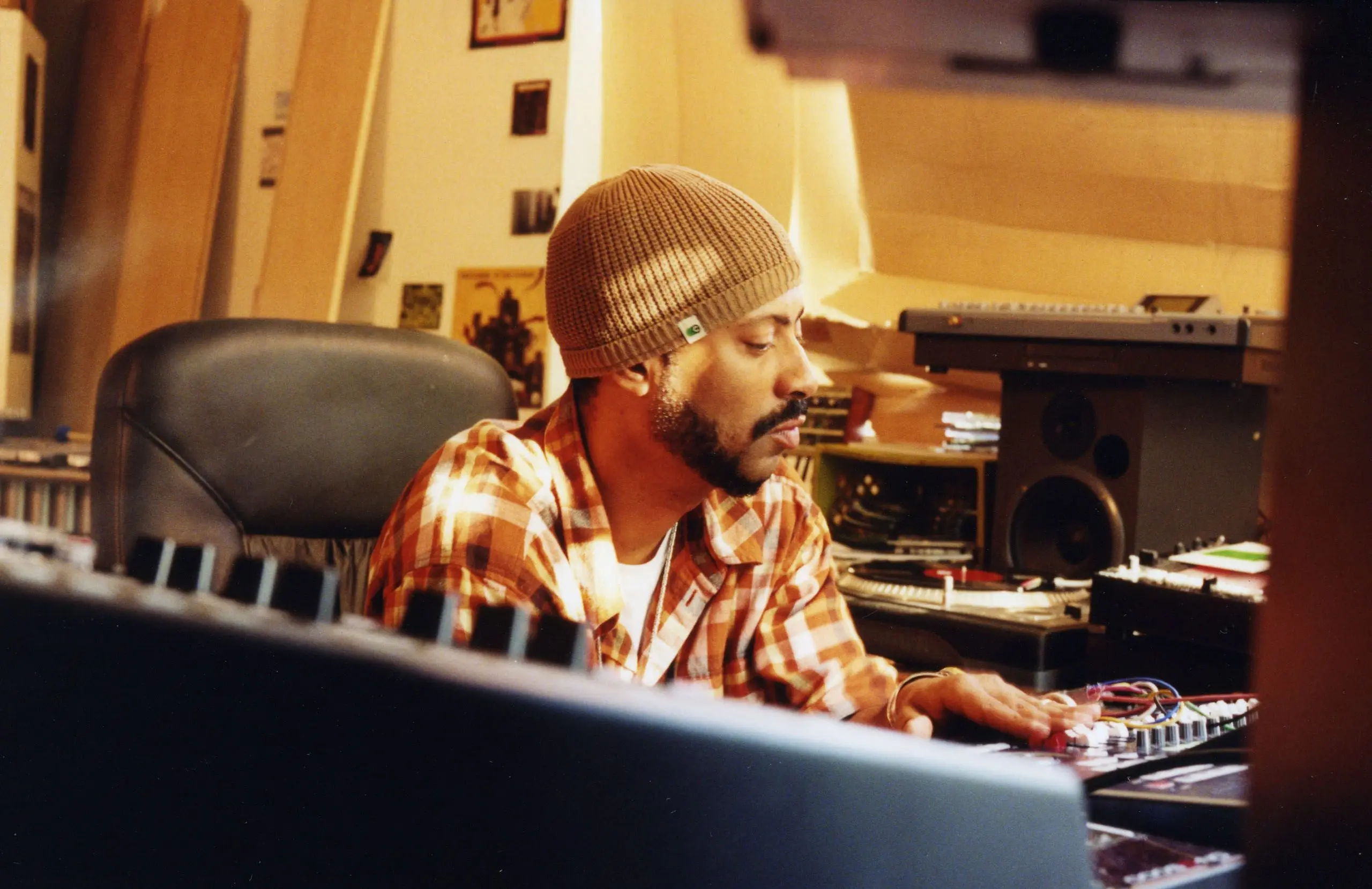 Madlib sort une chanson exclusive