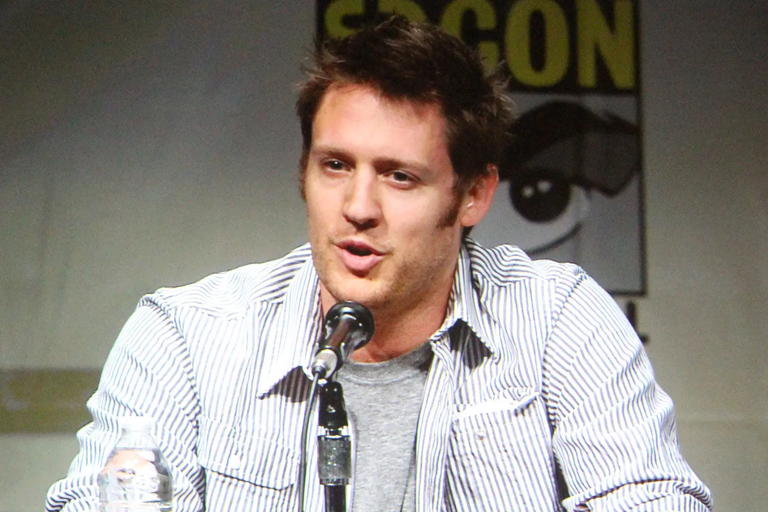 Neill Blomkamp refuse Star Wars mais prévoit District 10