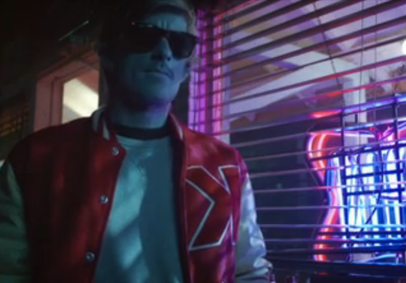 Kavinsky en feat. avec The Weeknd dévoile le clip de “Odd Look”