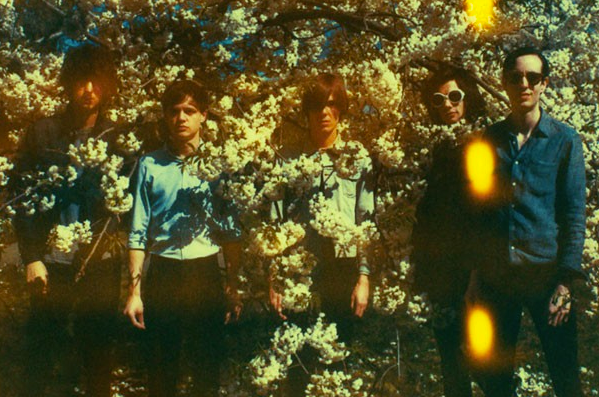 The Horrors balancent un nouveau titre, “So Now You Know”