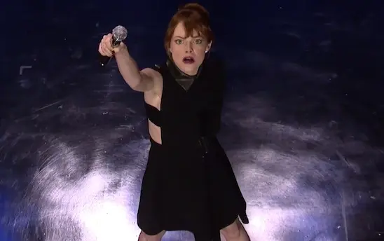 Emma Stone écrase Jimmy Fallon à un concours de play-back