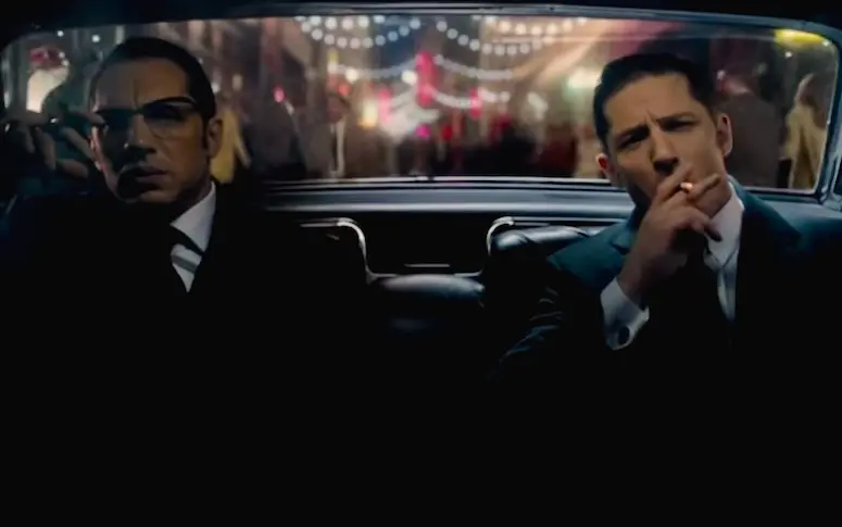 Legend : nouveau trailer musclé avec Tom Hardy dans le rôle de deux jumeaux malfrats