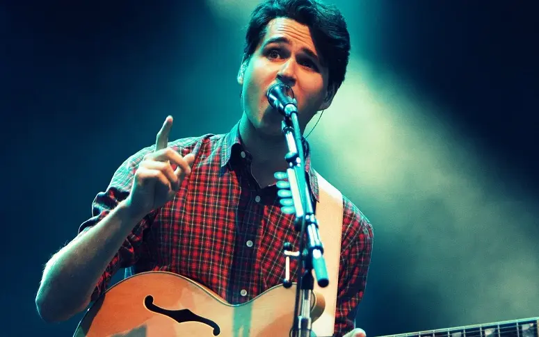 Vidéo : Vampire Weekend chante avec le candidat démocrate Bernie Sanders