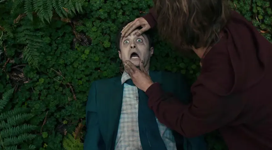 Daniel Radcliffe : un nouveau trailer non censuré et barré pour Swiss Army Man