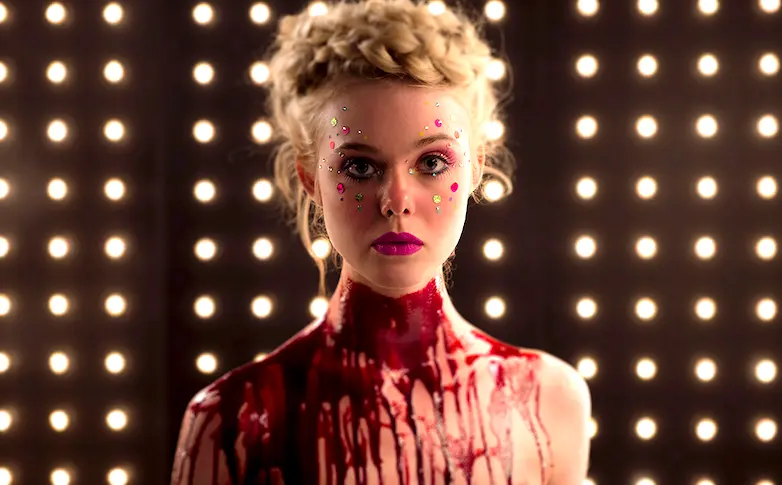 Vu à Cannes : The Neon Demon, une critique électrique du monde de la mode