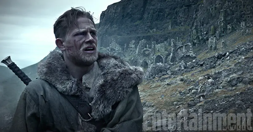 Les premières images de Jude Law et Charlie Hunnam dans King Arthur : Legend of the Sword