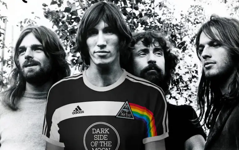 En images : des maillots de foot inspirés des pochettes des plus grands albums de rock