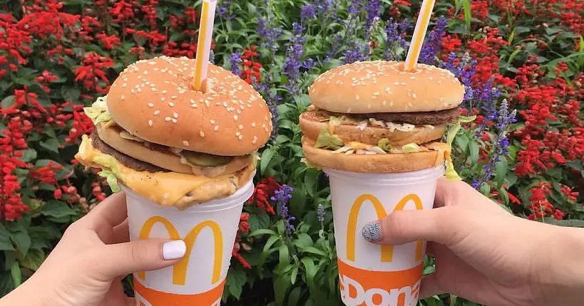 Les pailles hamburgers : on a perdu le respect sur Instagram