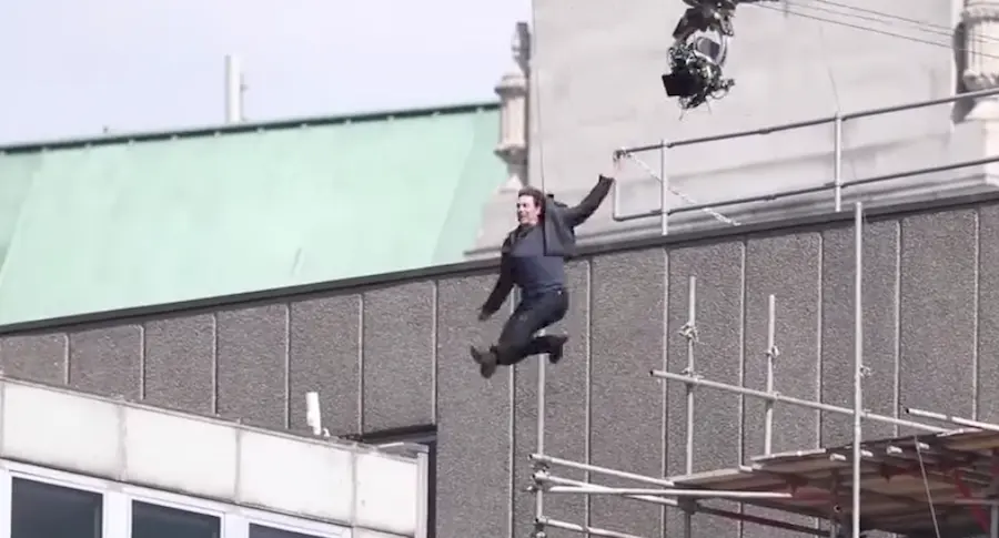 Vidéo : Tom Cruise se blesse sur le tournage de Mission Impossible 6