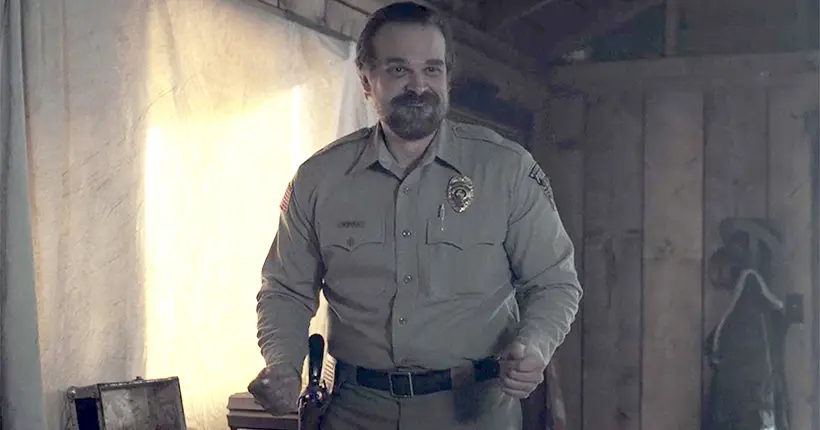 Le pas de danse de Jim Hopper dans Stranger Things : le grand n’importe quoi des réseaux sociaux