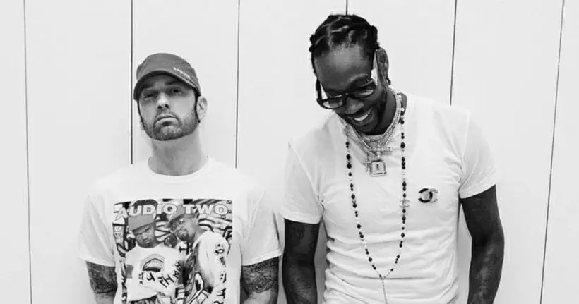 Eminem se révolte dans le remix bouillant de “Chloraseptic”, feat. 2 Chainz