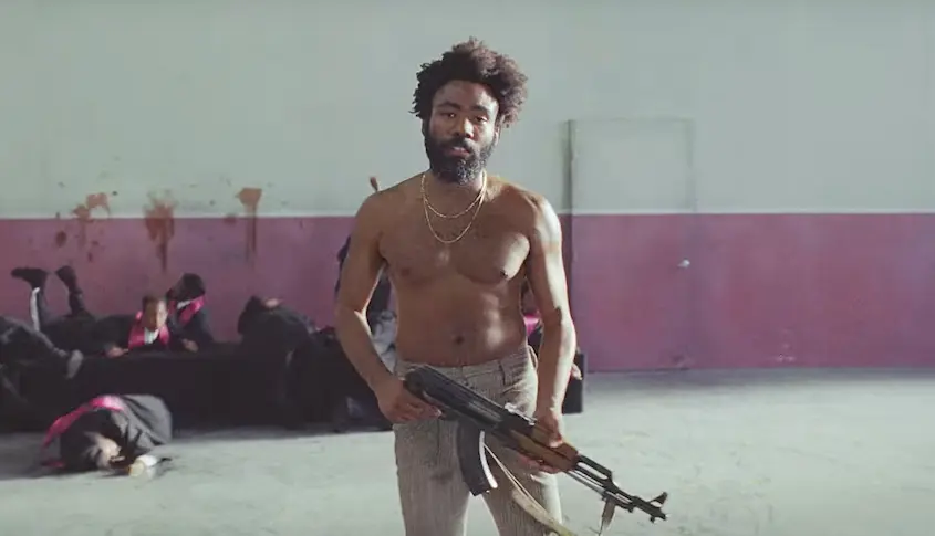 Childish Gambino dévoile la face sombre de l’Amérique dans le clip sanglant de “This is America”