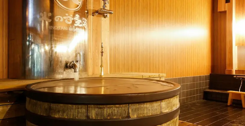 Dans cet hôtel japonais, vous pouvez prendre un bain de bière