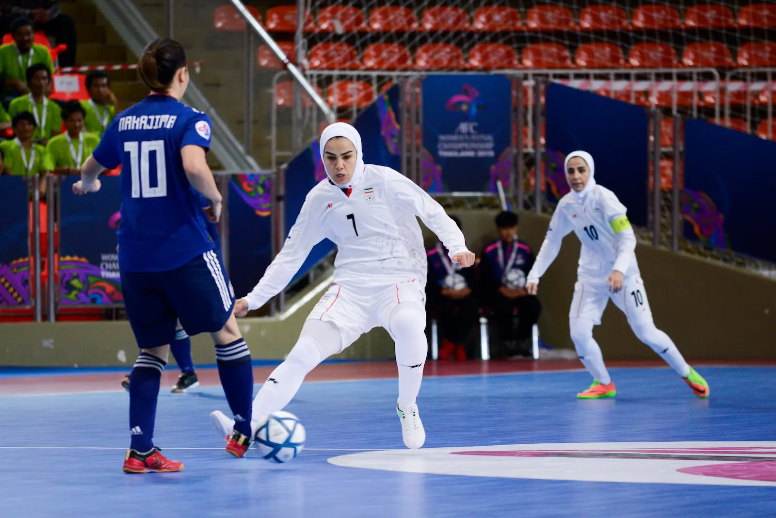 En Iran, des femmes diffusent sur les réseaux sociaux les sports féminins interdits à la télé