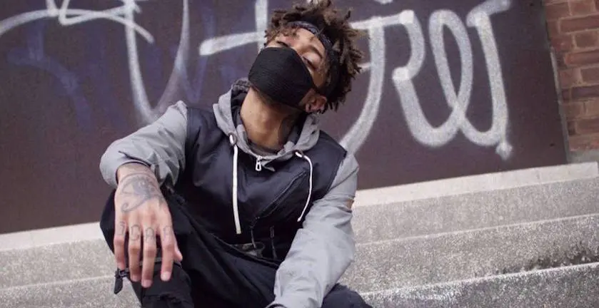 Culture afro, musique et notoriété : sous le masque de Scarlxrd, le prince du rap métal