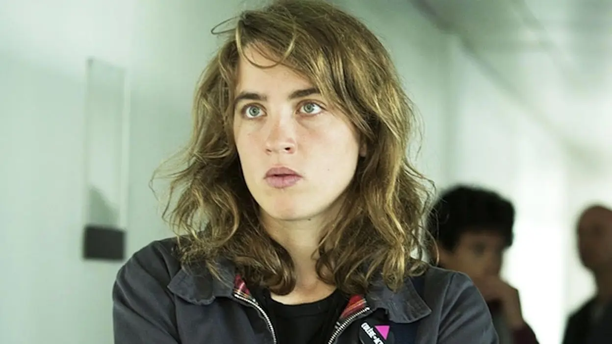 Adèle Haenel accuse un réalisateur “d’attouchements” et de “harcèlement sexuel”