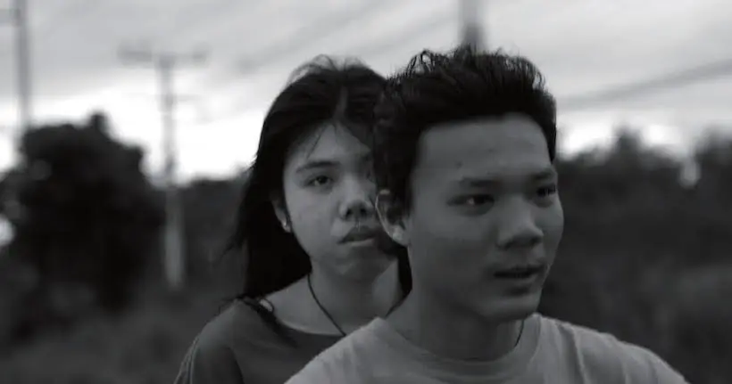 Dans les rues de Bangkok, l’amour à moto photographié par Lieko Shiga