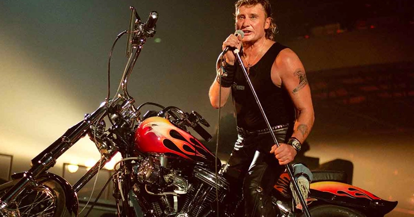 À Paris, une statue de Harley en hommage à Johnny Hallyday (et ça ne plaît pas aux écolos)