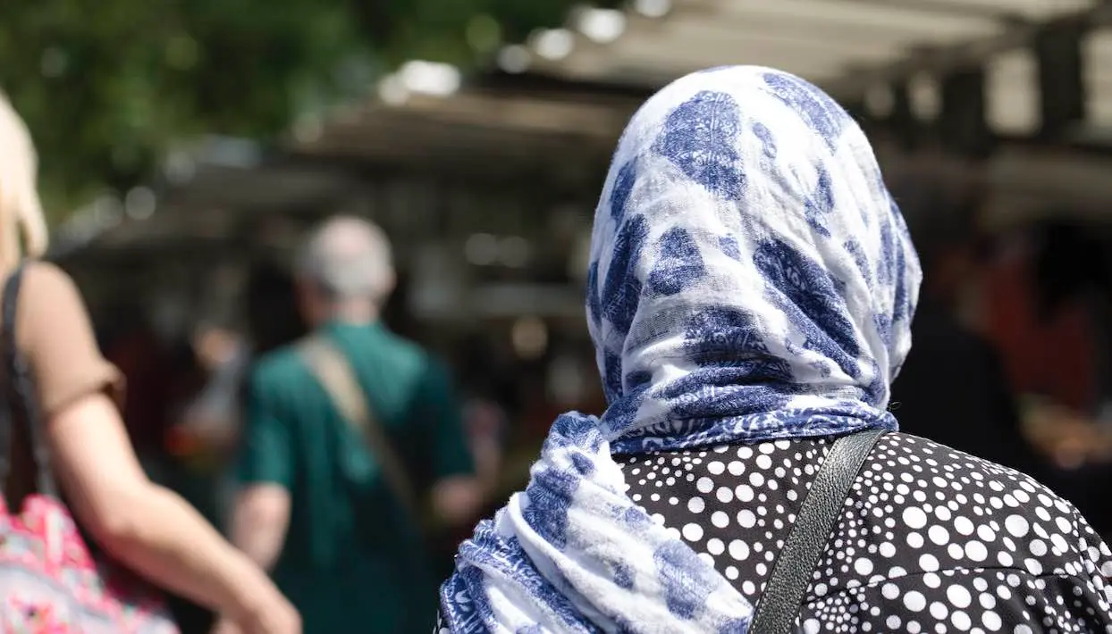 Interdire le voile au travail n’est pas discriminatoire, selon la justice européenne