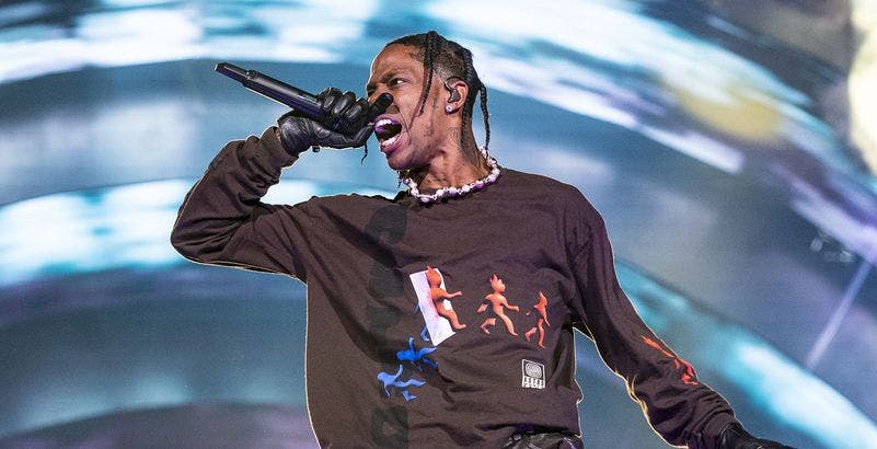 "J'ai crié que des gens mourraient, encore et encore. Personne ne m'a écouté." : Le témoignage glaçant d'une fan présente au concert de Travis Scott