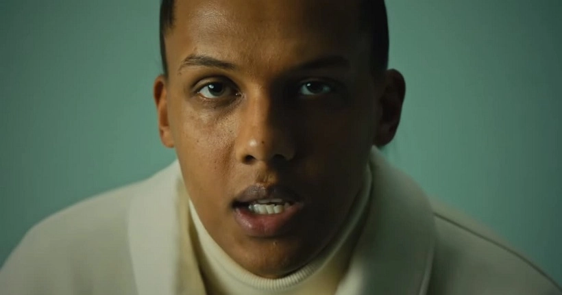 Stromae dévoile le clip à la fois sobre et magnifique de “L’Enfer”