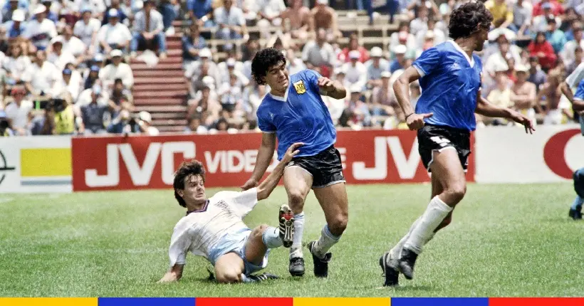Le maillot “de la main de Dieu” porté par Maradona en 1986 va être mis aux enchères