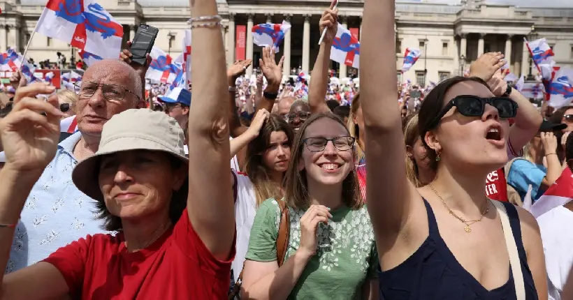 Londres fête comme il se doit le titre historique des footballeuses anglaises