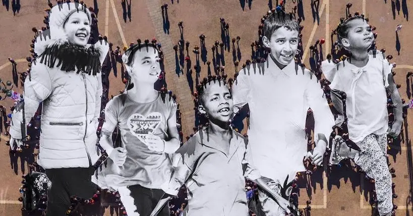 JR réunit les portraits de 5 enfants exilés pour une expo poignante